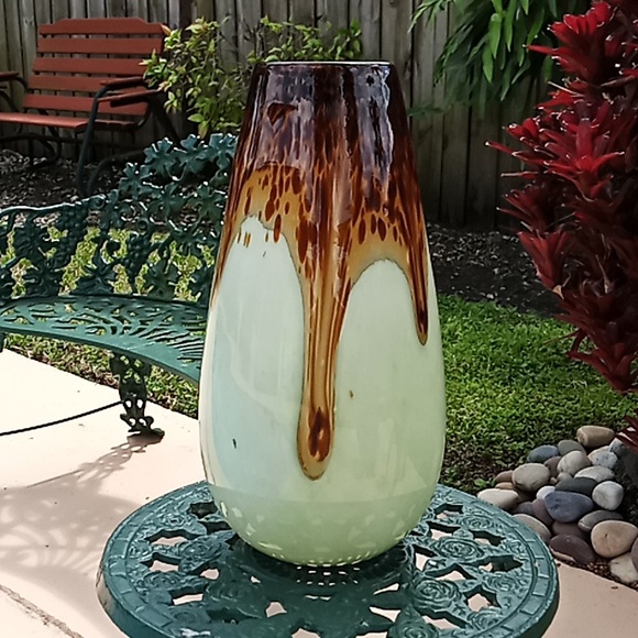 RARE FIND Murano Vase. Exquisite, One of a Kind. No Chips, Scratches or Cracks. - Picture 4 of 13